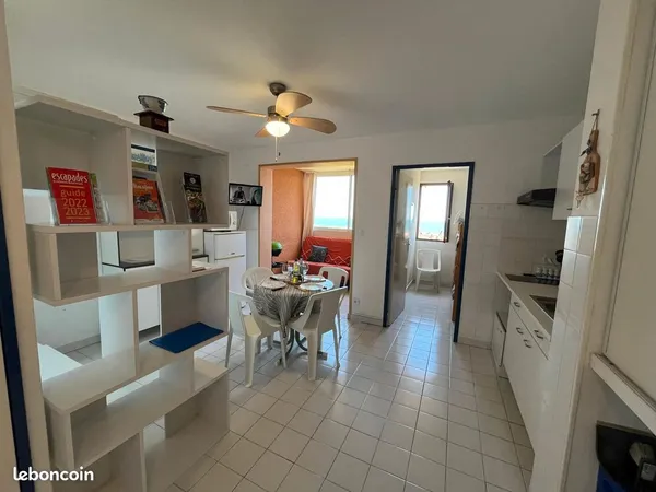 Appartement meublé 35m2, 2 chambres, loggia, parking privé
