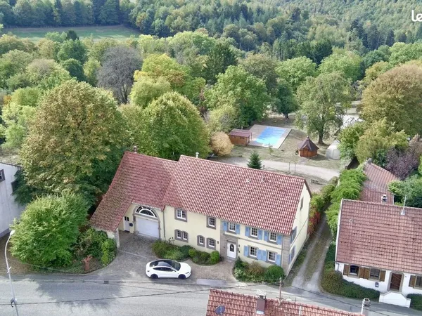 Propriété 300 m² Struth