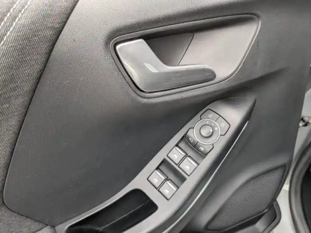 Ford Puma 1.0 flexifuel 125ch s&amp;s mhev titanium — photo 8