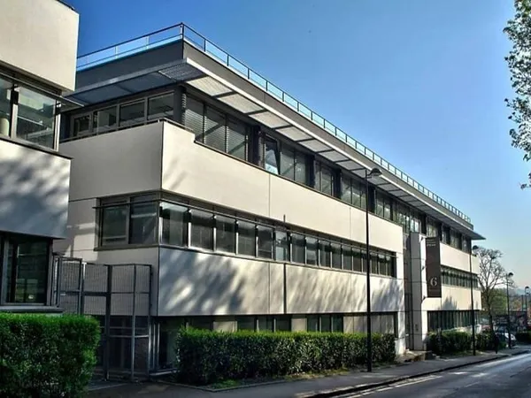 Bureau 205 m²