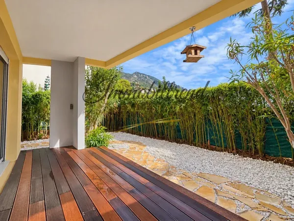 BEAUSOLEIL – MONEGHETTI – 2 PIÈCES AVEC JARDIN ET PARKING