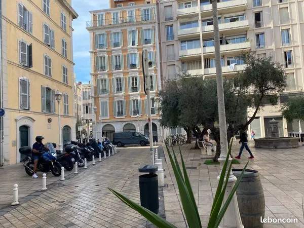 Apparemment Toulon