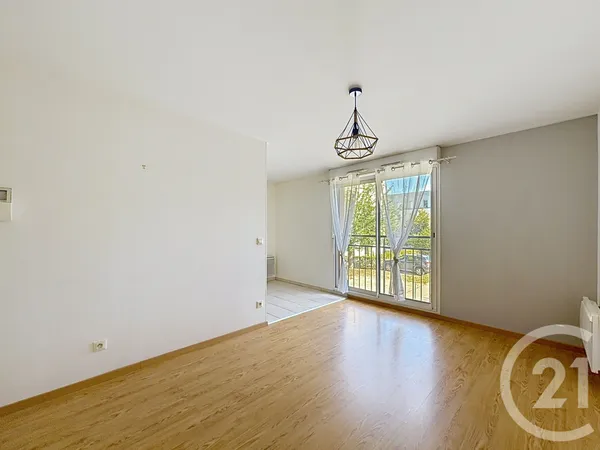 Studio 1 pièce 28 m²