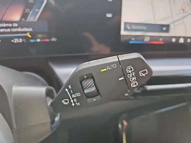 Bmw X1 sdrive 18i 136ch dkg7 — photo 25