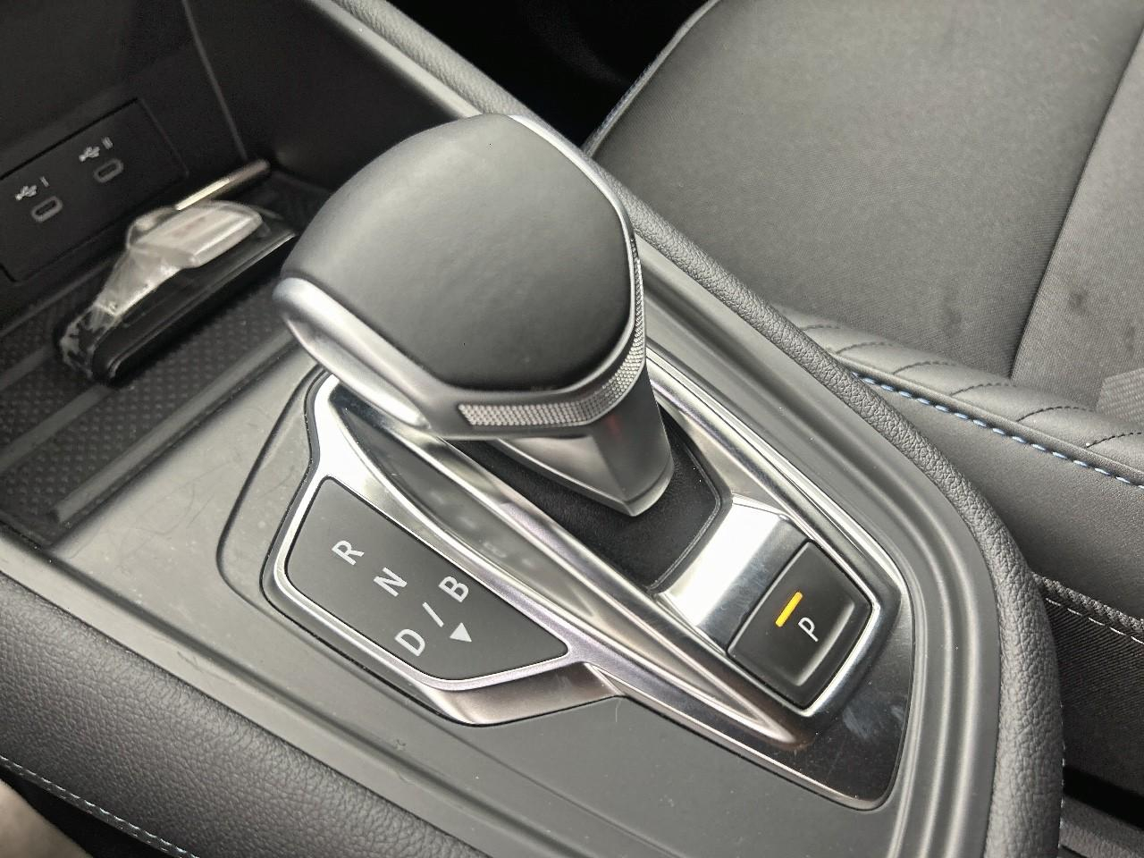 Renault Captur e-tech full hybrid 145 ch esprit alpine — photo 17