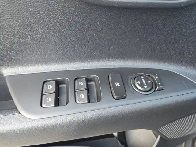 Kia Stonic 1.0 t-gdi 100 ch dct7 — photo 179