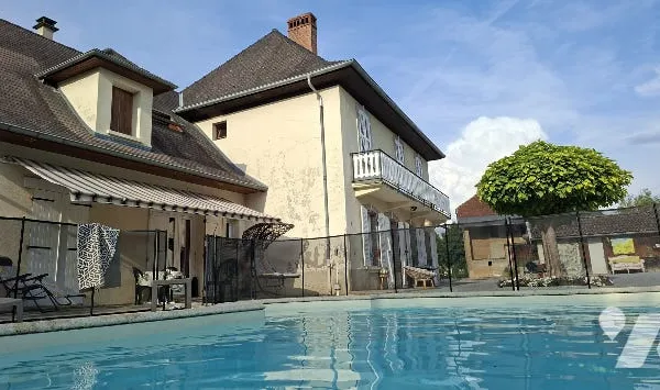 Maison 7 pièces 220 m²