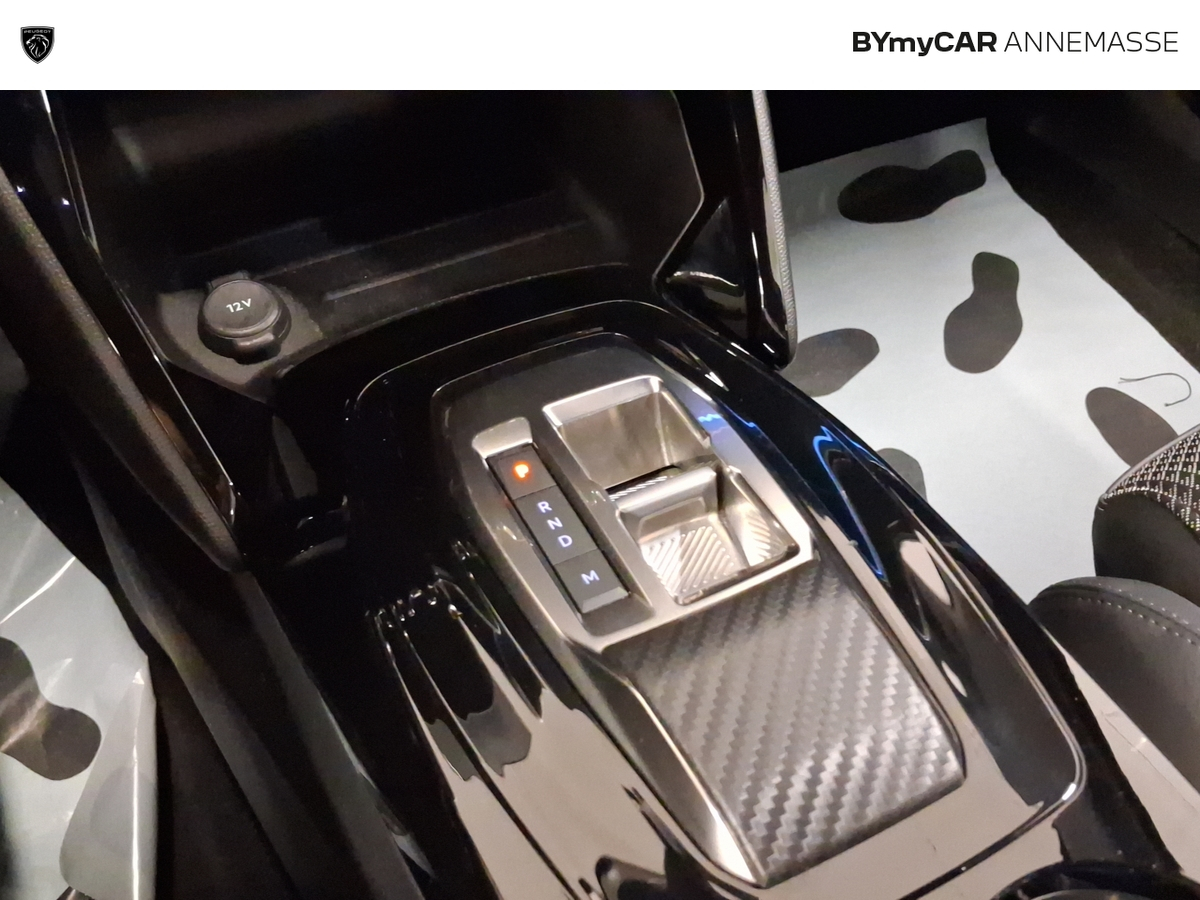 Peugeot 2008 PureTech 130 S&amp;S EAT8 — photo 19