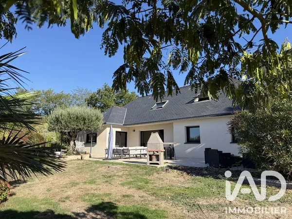 Maison 8 pièces 198 m²