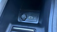 Peugeot 308 1.5 BlueHDi 130ch S&S Allure EAT8 — photo 33