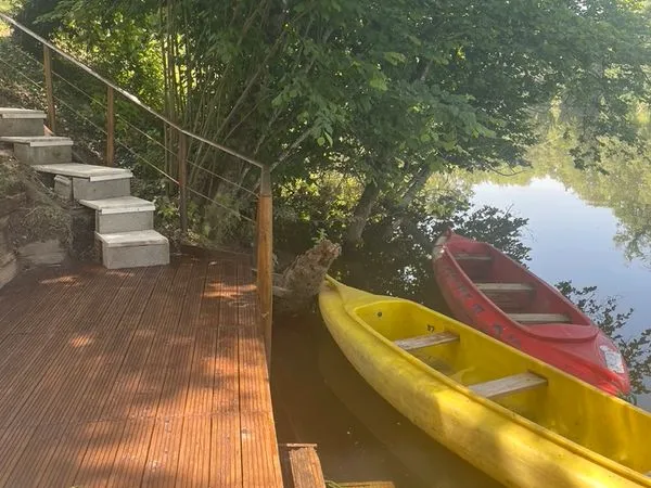 Prix ​​réduit - charmante maison de 3 chambres avec vue sur la rivière
