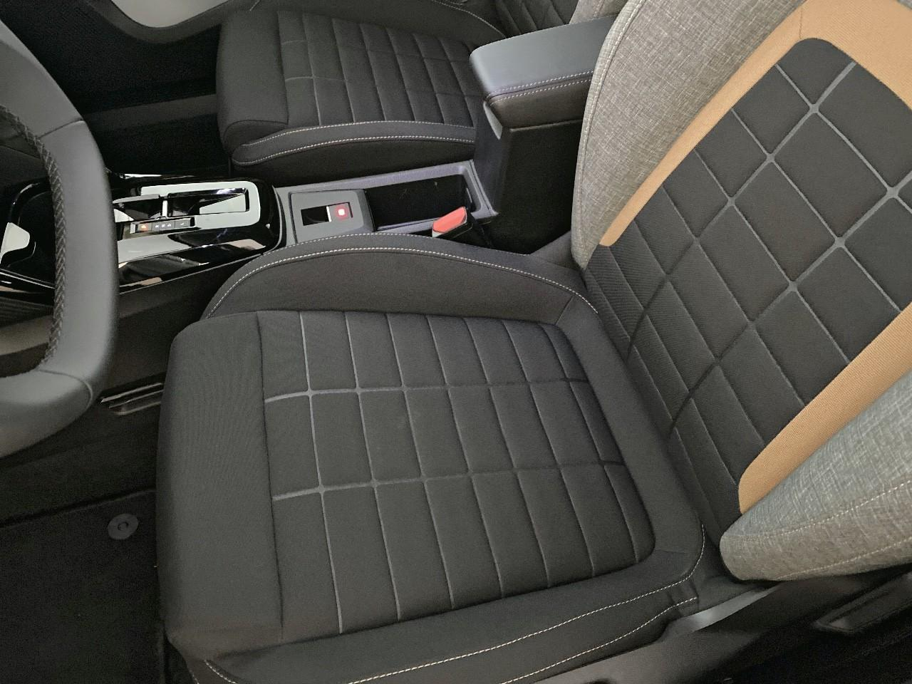 Citroën C3 Aircross hybride 145 ch aut plus — photo 9