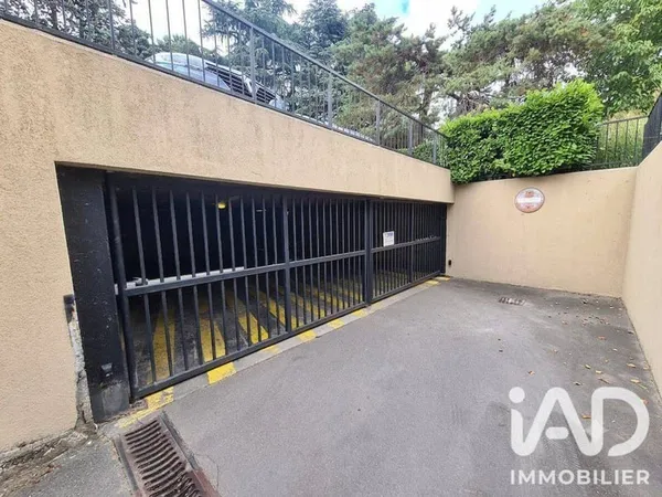 Parking 16 m²