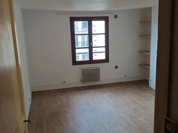 Studio 16m² à rénover - Sentier/Bonne Nouvelle - DPE D