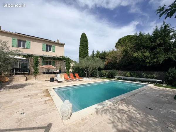 Maison 3 chambres piscine garage