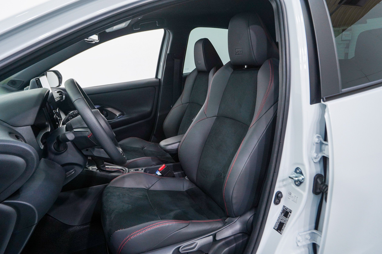Toyota Yaris 4 — photo 12