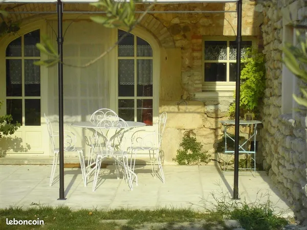Appartement Location Roussas 3p 60m² 835€