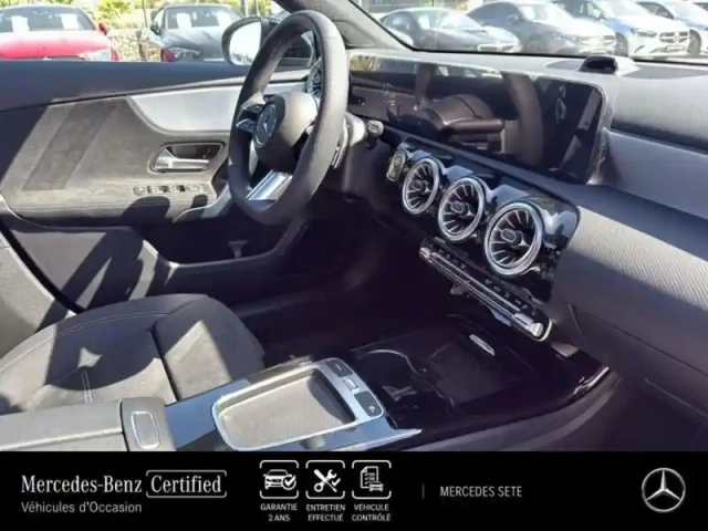 Mercedes Classe A 180 d 116ch amg exclusive design 8g-dct — photo 11