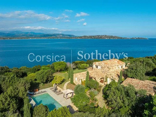 Maison 6 pièces 350 m²