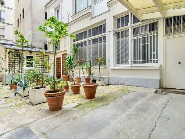 Local commercial 158 m²