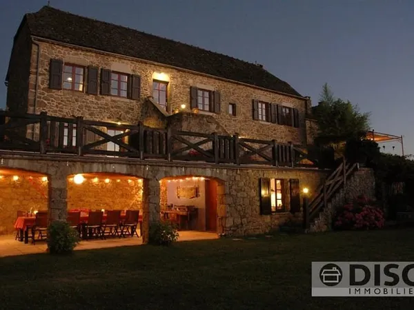 Magnifique propriété avec maison d'amis, piscine, maison annexe et vues splendides