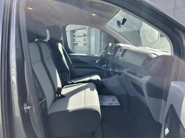 Toyota Proace combi medium 1.5 120 d-4d dynamic rc18 — photo 11