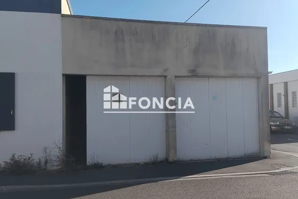 Garage et parking Location Rochefort 88€