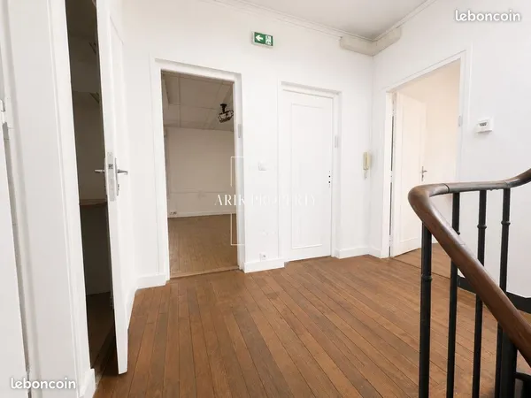 À LOUER - IMMEUBLE INDÉPENDANT DE LOCAUX COMMERCIAUX - 85 m² - SAINT-MAURICE (AUX PORTES DE PARIS)