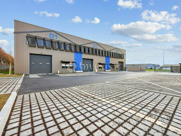 Local d'activité 1376 m²