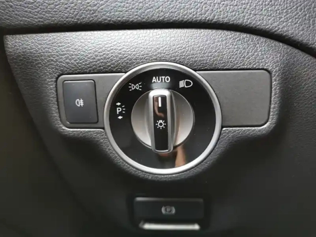 Mercedes Gla 200 d sensation 7g-dct — photo 14