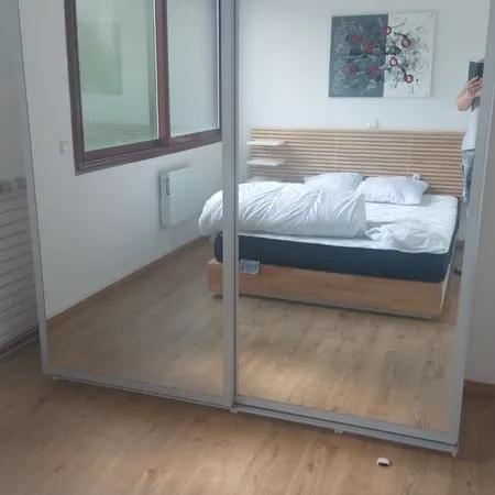 Loue F2 entièrement meublé
