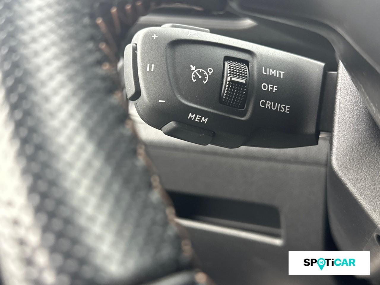 Peugeot 3008 1.2 puretech 130ch s&s gt — photo 17