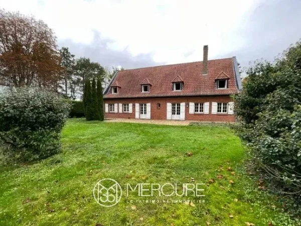 VILLA DE CAMPAGNE DANS UN PARC PAYSAGER