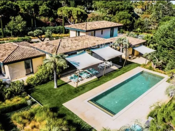 RAMATUELLE - VILLA NEUVE - PLAGE À PIED - HÉLIPAD