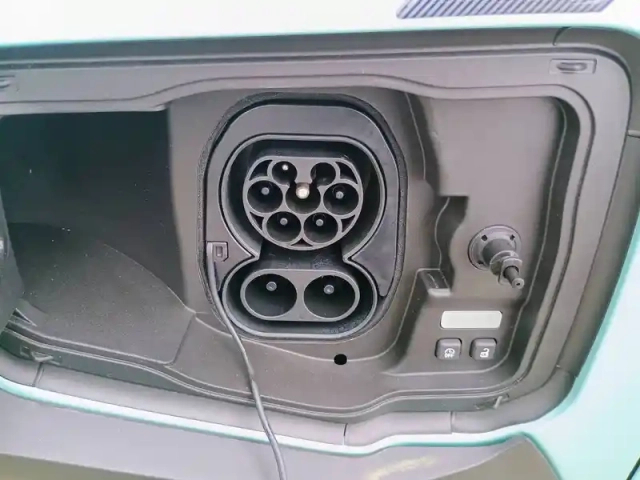 Renault 4 renault  e-tech electrique 150 ch autonomie confort — photo 20