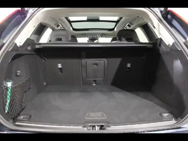 Volvo Xc60 t6 hybride rechargeable 253 + 145ch plus style dark geartronic 8 awd — photo 14