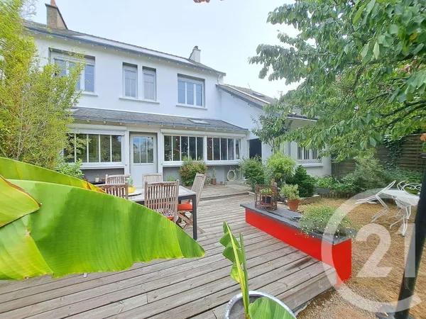 Maison 7 pièces 161 m²