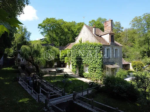 Moulin 11 pièces 450 m²
