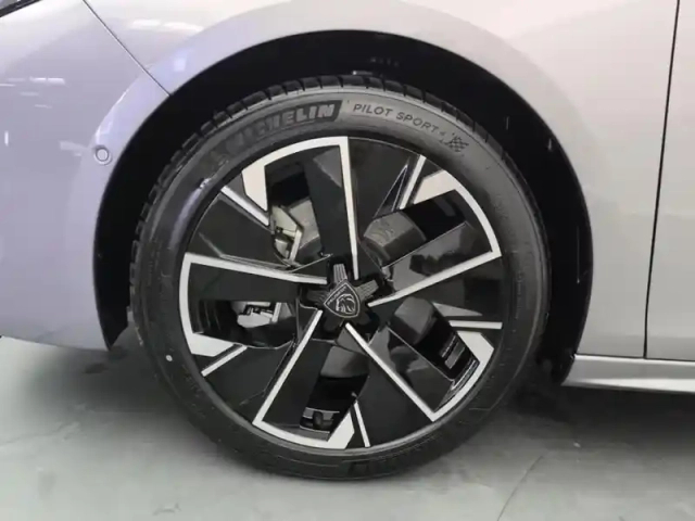 Peugeot 508 sw hybrid 180 e-eat8 allure — photo 15
