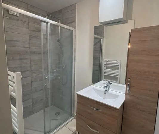 Location f2 meuble