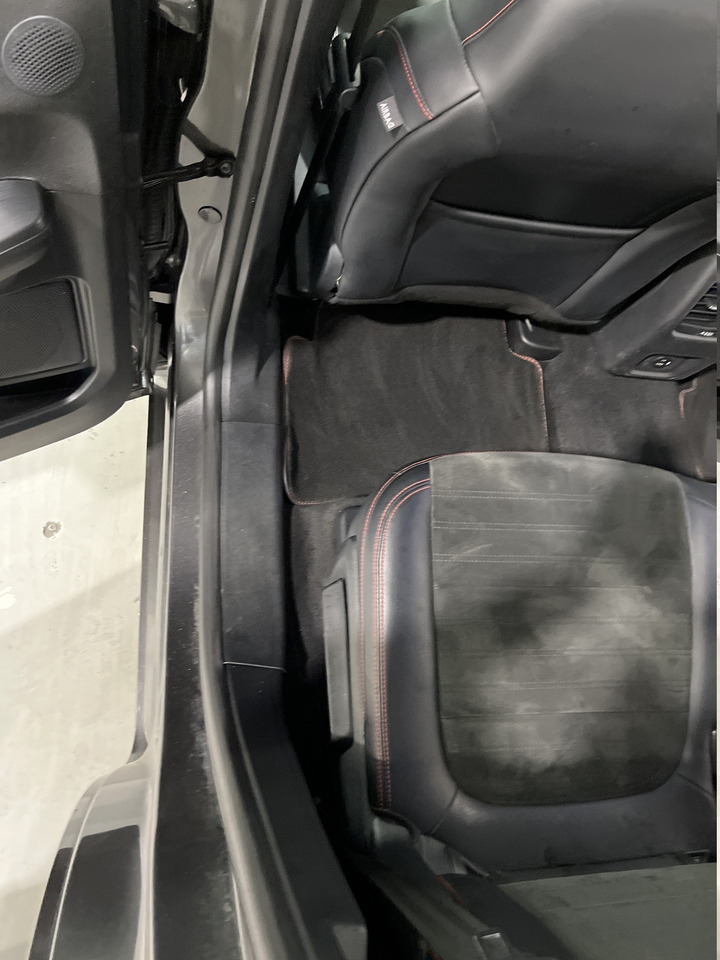 Ford Kuga — photo 66