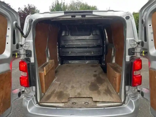 Peugeot Expert fg standard 1.6 bluehdi 115ch premium pack s&amp;s — photo 9