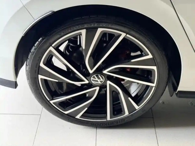 Volkswagen Golf 2.0 tdi scr 200ch gtd dsg7 — photo 12