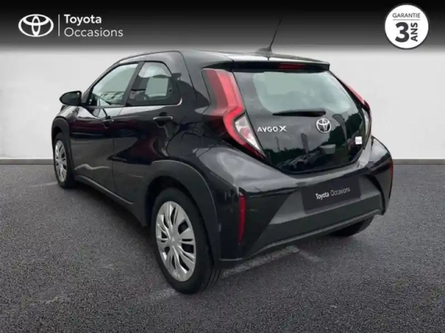 Toyota Aygo x 1.0 vvt-i 72ch dynamic s-cvt my23 — photo 2