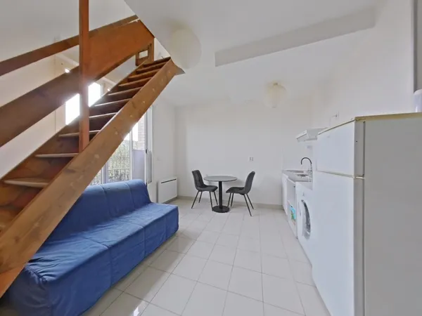 T2 MEUBLÉ EN DUPLEX - IVRY-SUR-SEINE