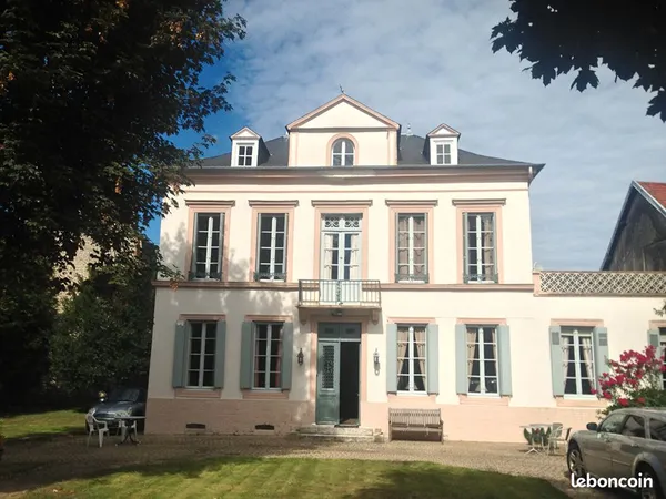 Maison 9 pièces 225 m²