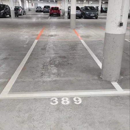 Location place 10 m2 avec borne de recharge dans parking sécurisé
