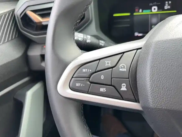 Dacia Duster hybrid 155 — photo 9