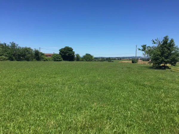 Terrain 961 m²