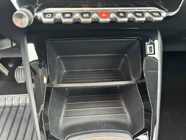 Peugeot 208 puretech 75 s&amp;s bvm5 — photo 76